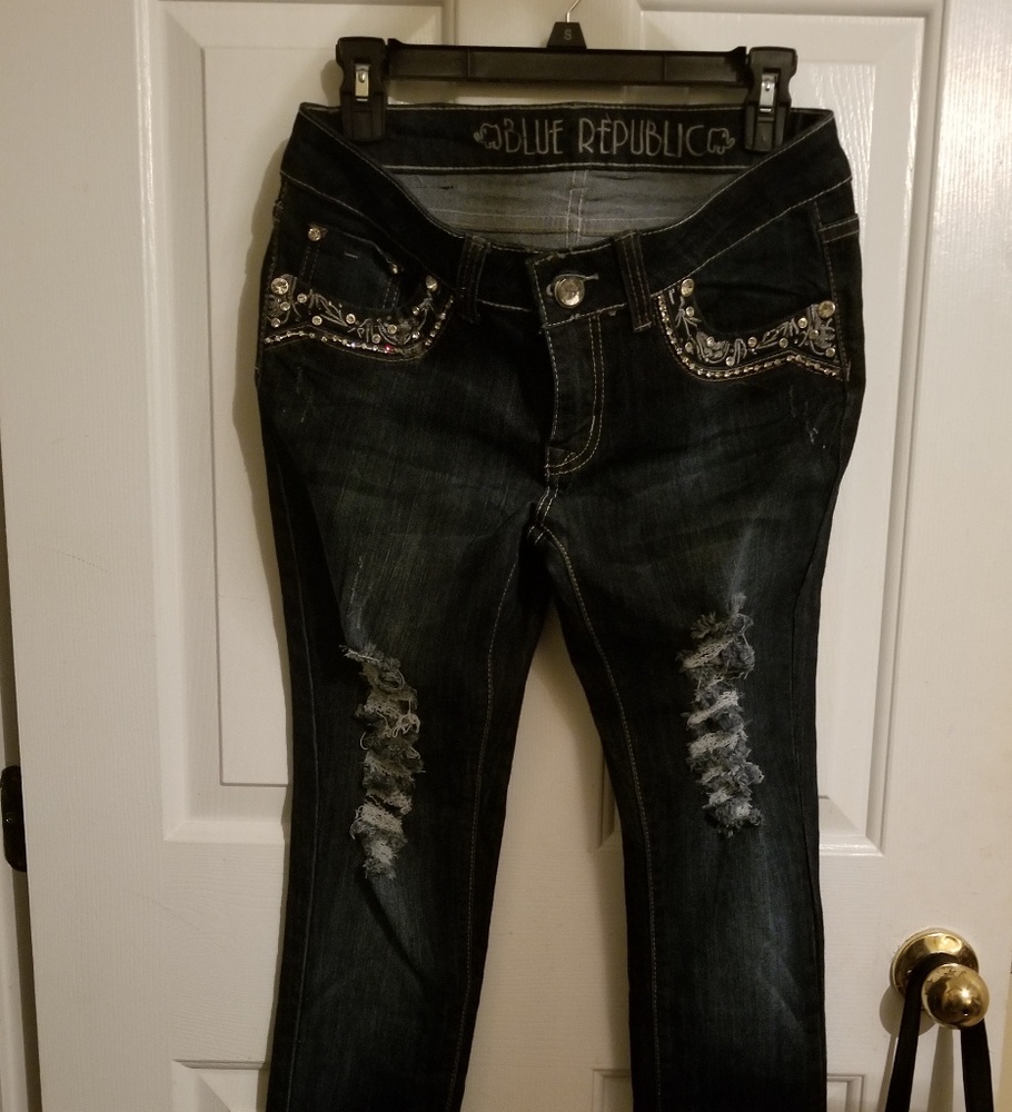 Blue Republic ripped skinny leg Jean's Size 7